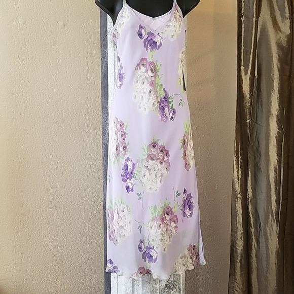 Betsey Johnson New York Gorgeous Lined Lavender - Picture 3 of 6